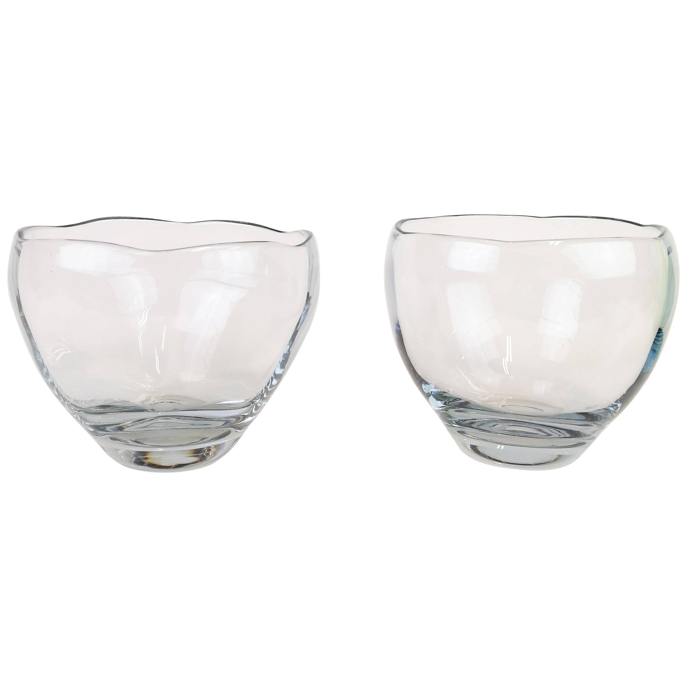 Modern set of 2 crystal bowls by Asta Strömberg, Sweden, 1950s.