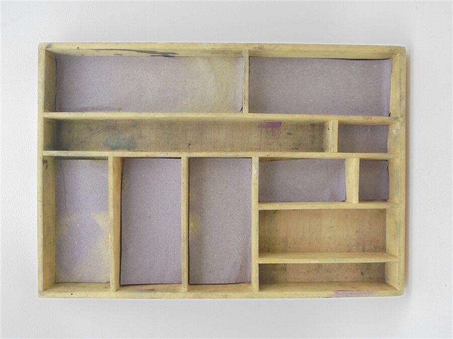 Compartmentalized locker