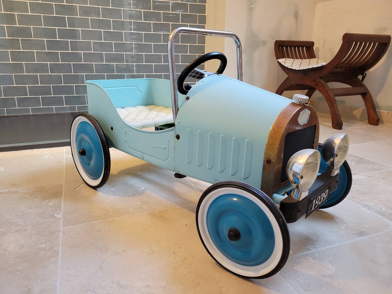 Baghera pedal car