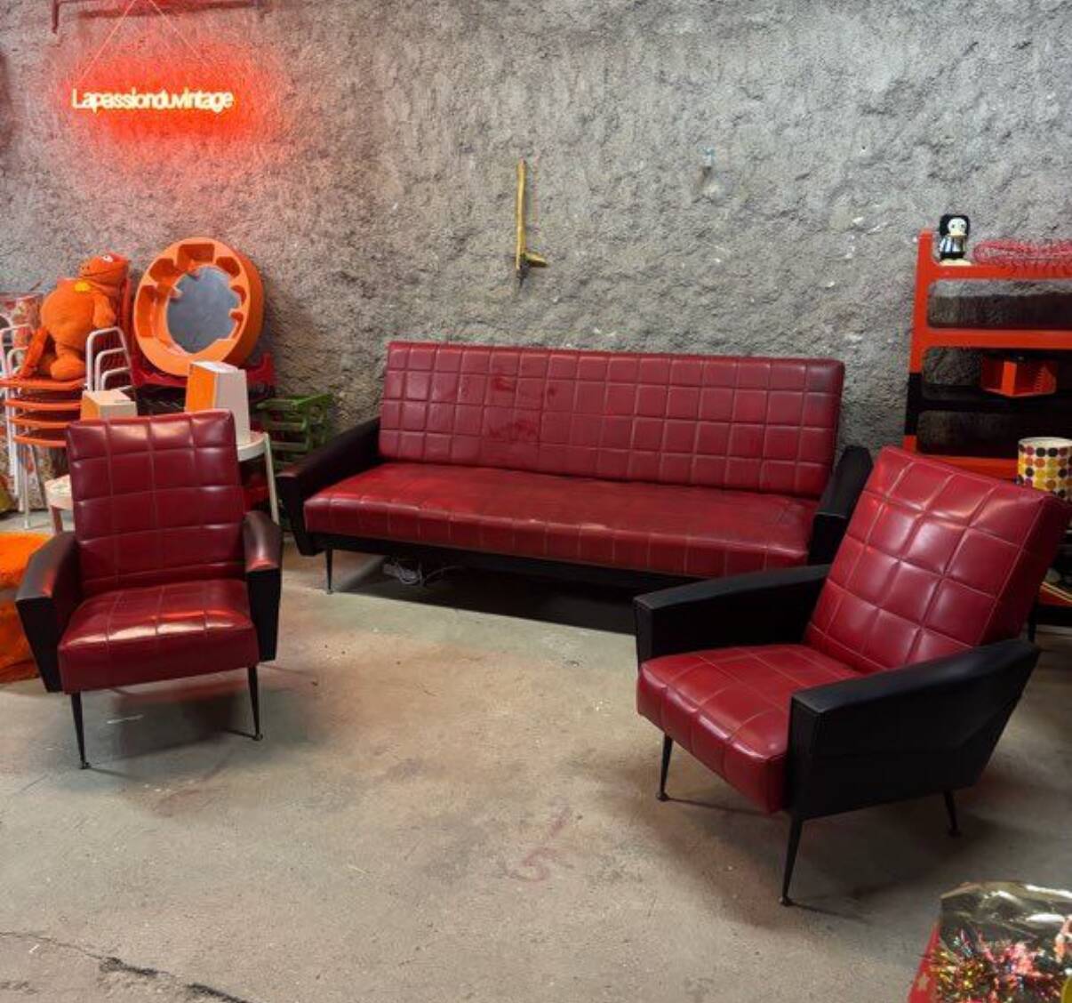 Vintage sofa and 2 armchairs with compass feet