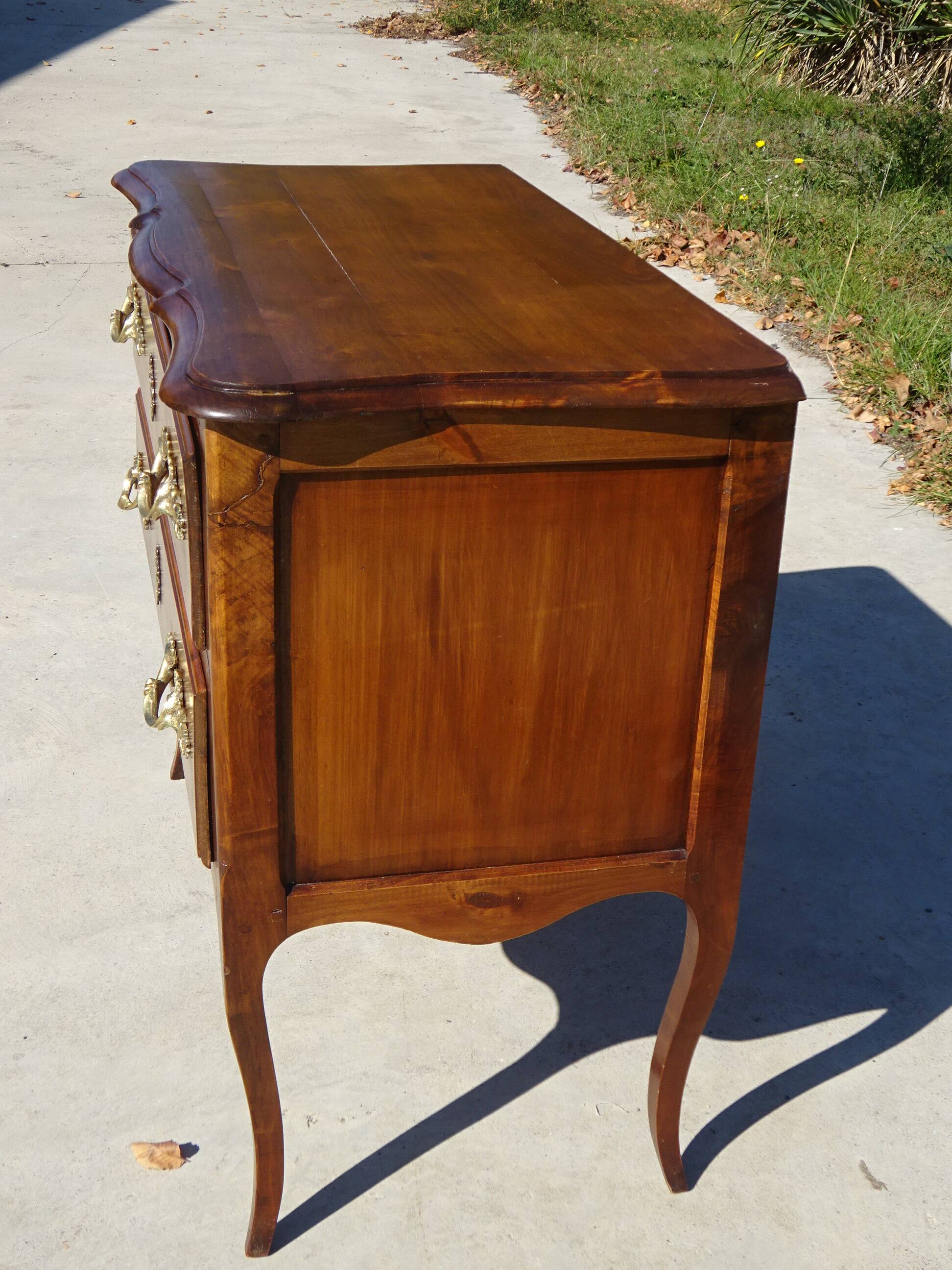 Commode 2 tiroirs de style Louis XV