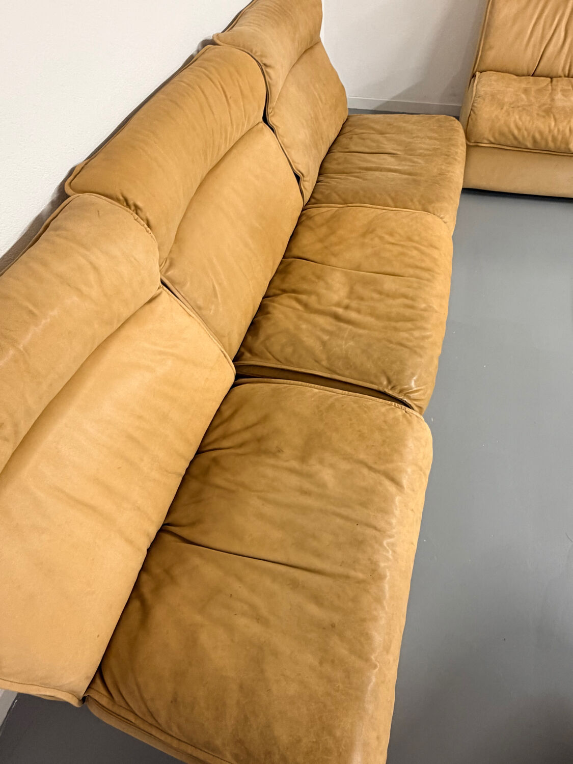 Modular camel leather sofa, 1980s vintage design.