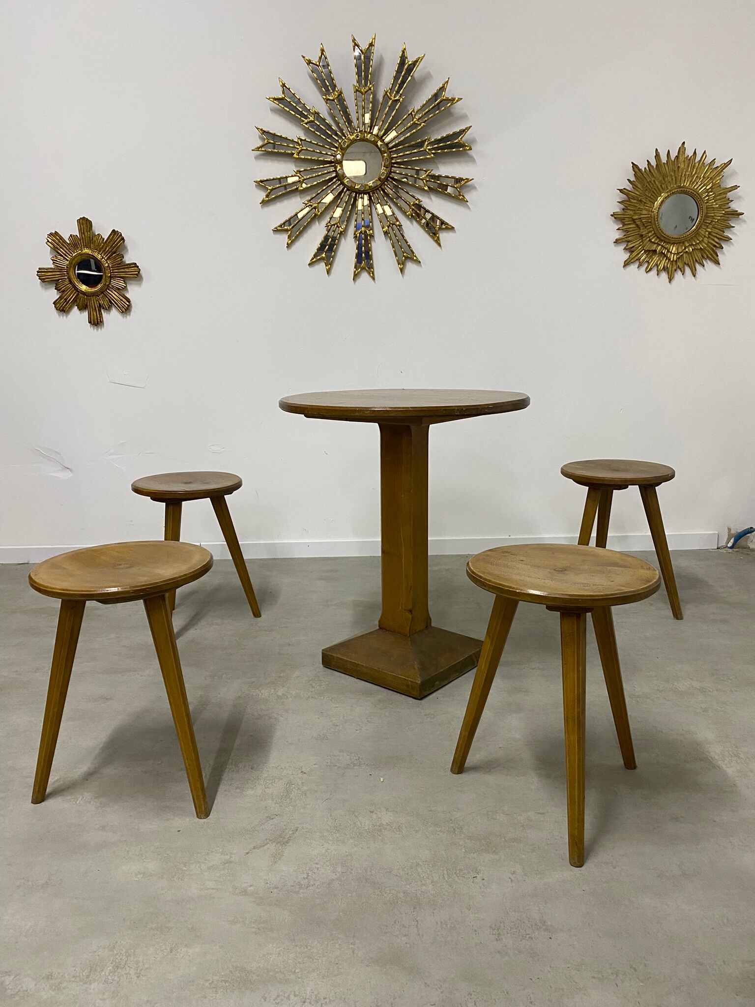Set table and 4 wooden stools bistrot design of the 50