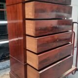 Flamed mahogany chest of drawers with 6 drawers
