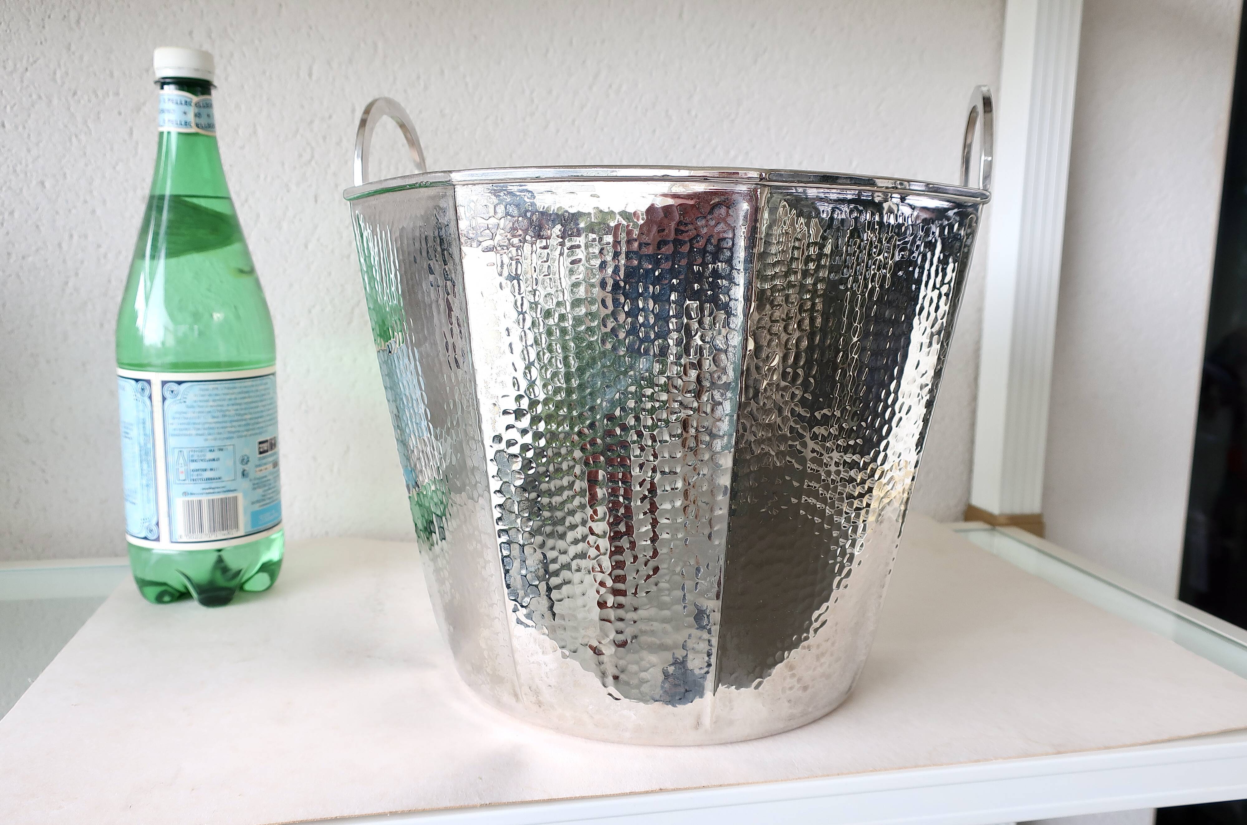 Champagne bucket circa 1960, Italian design Fratelli Cassetti, silver plated metal
