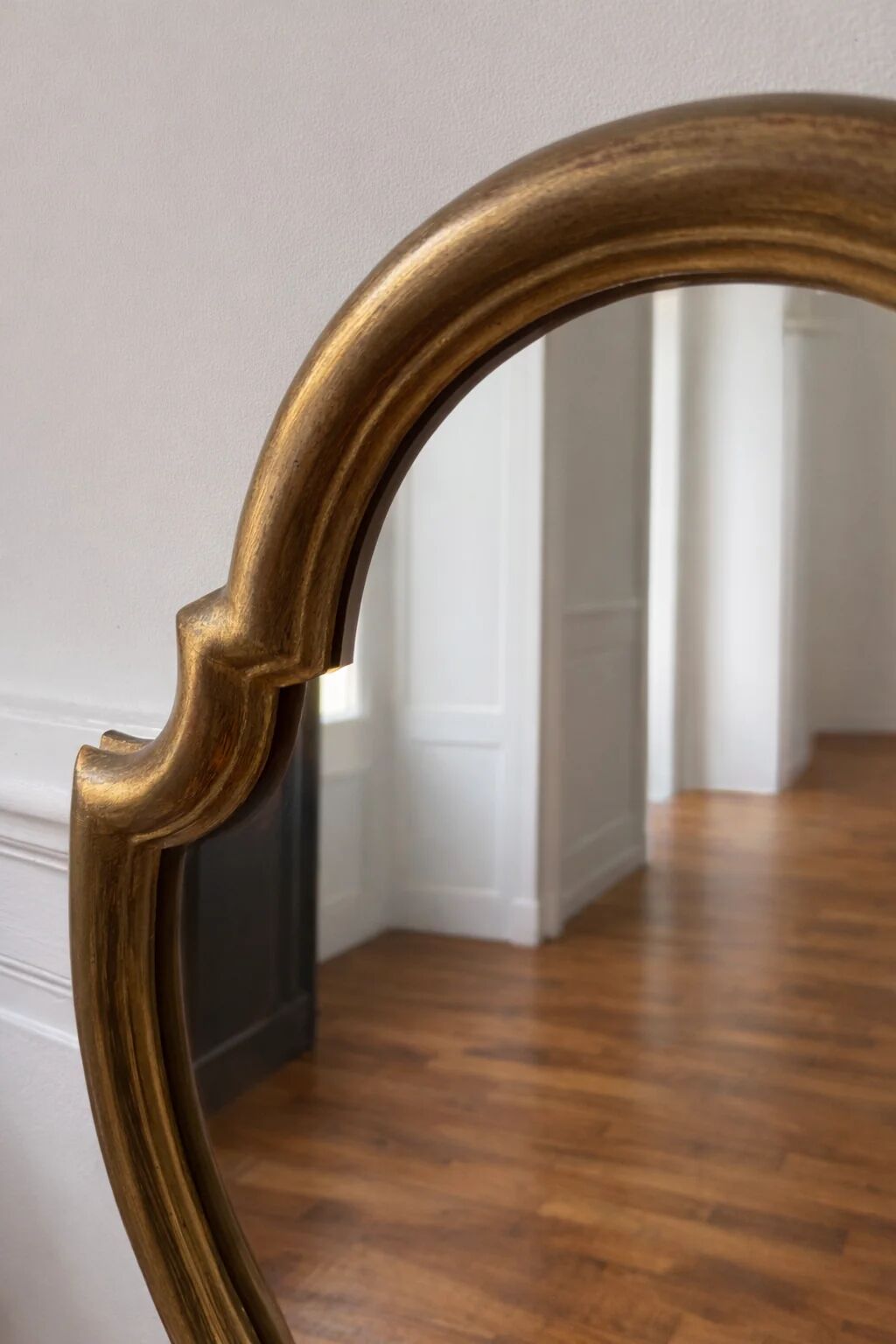 Baroque mirror in gilded wood