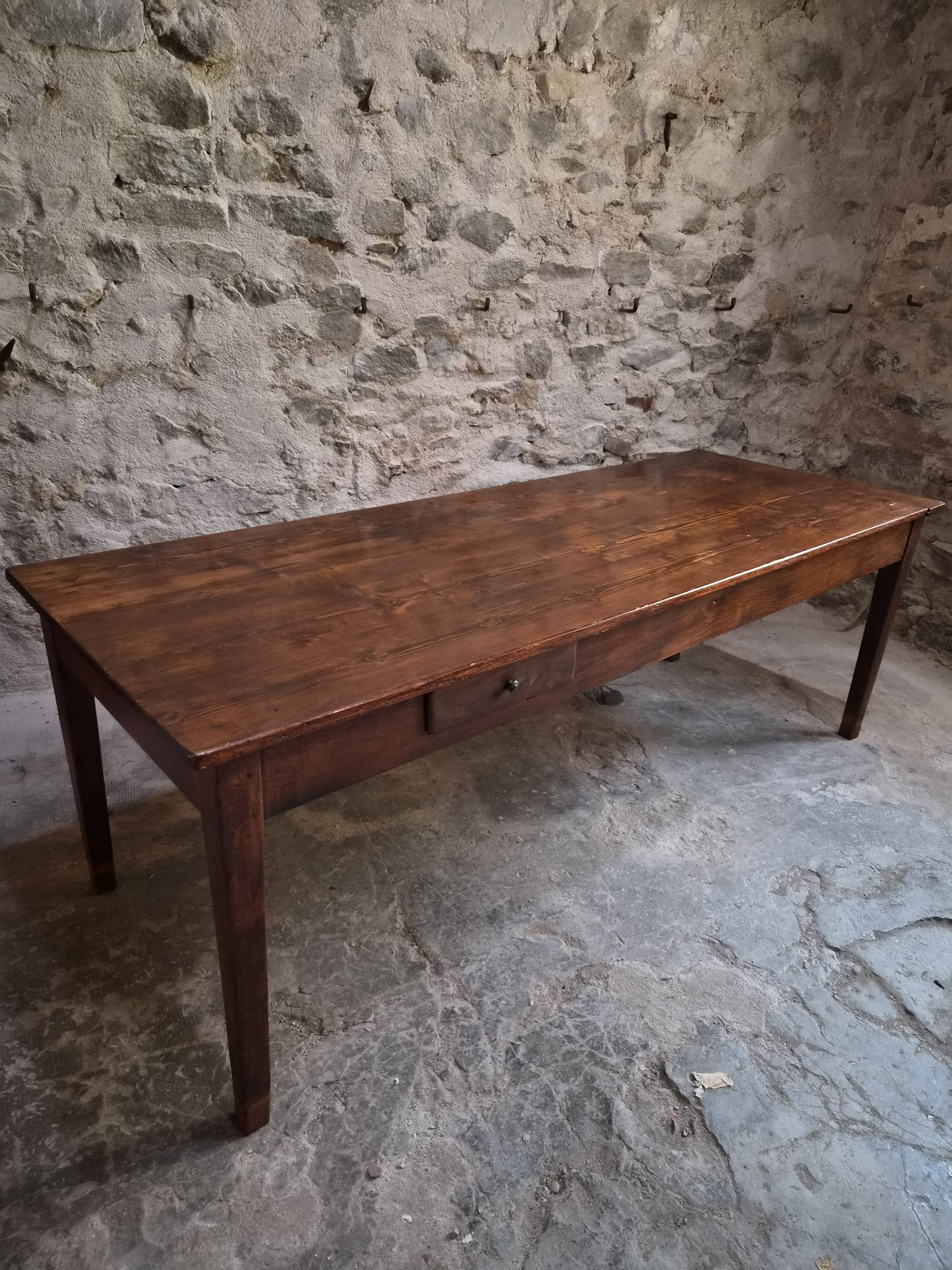 Table à manger de ferme française ancienne avec deux tiroirs | Chêne & pin | vers 1850–1900