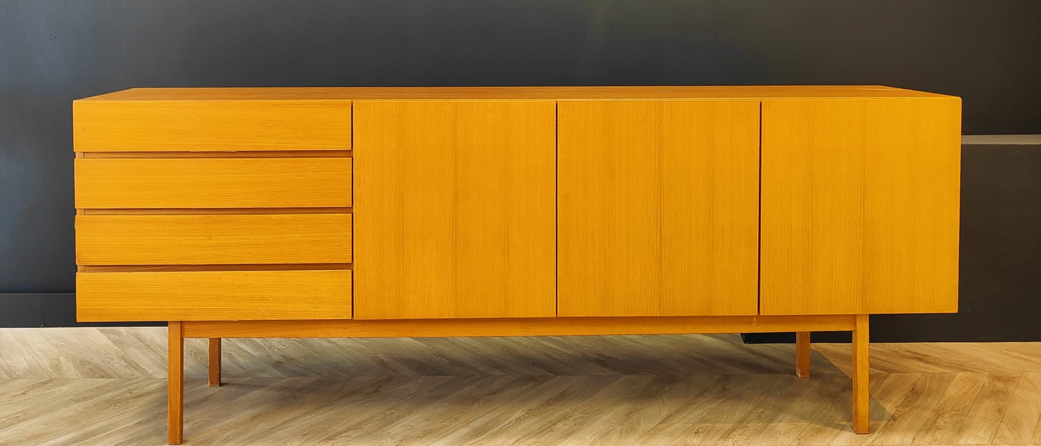 Enfilade suédoise mid century