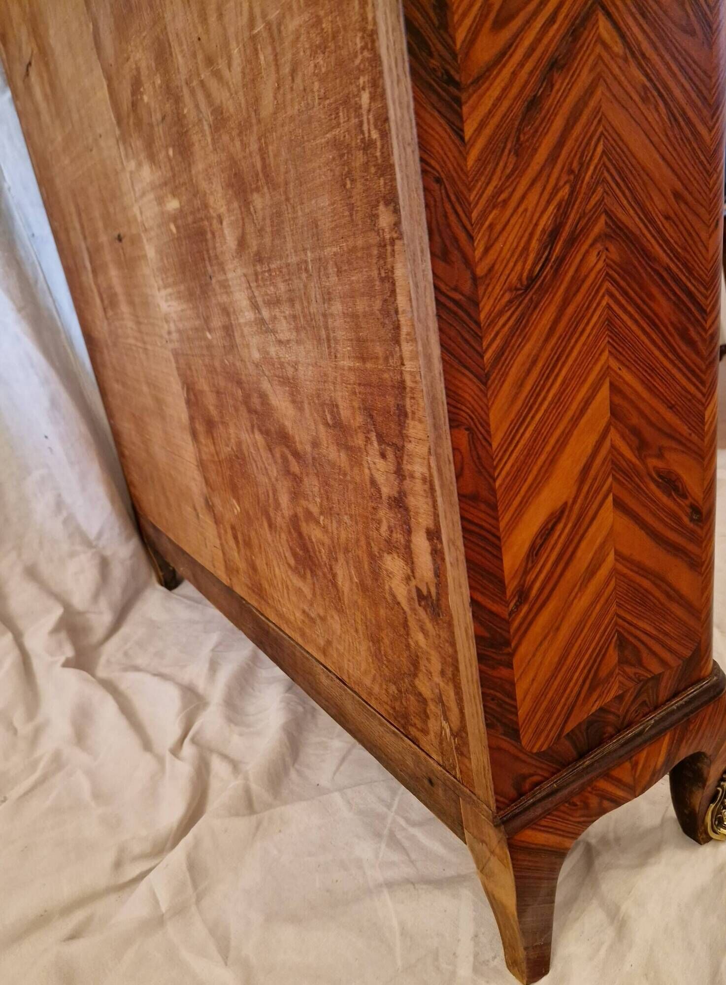 Napoleon III display cabinet in marquetry, Louis XV style, black marble, gilded bronze.