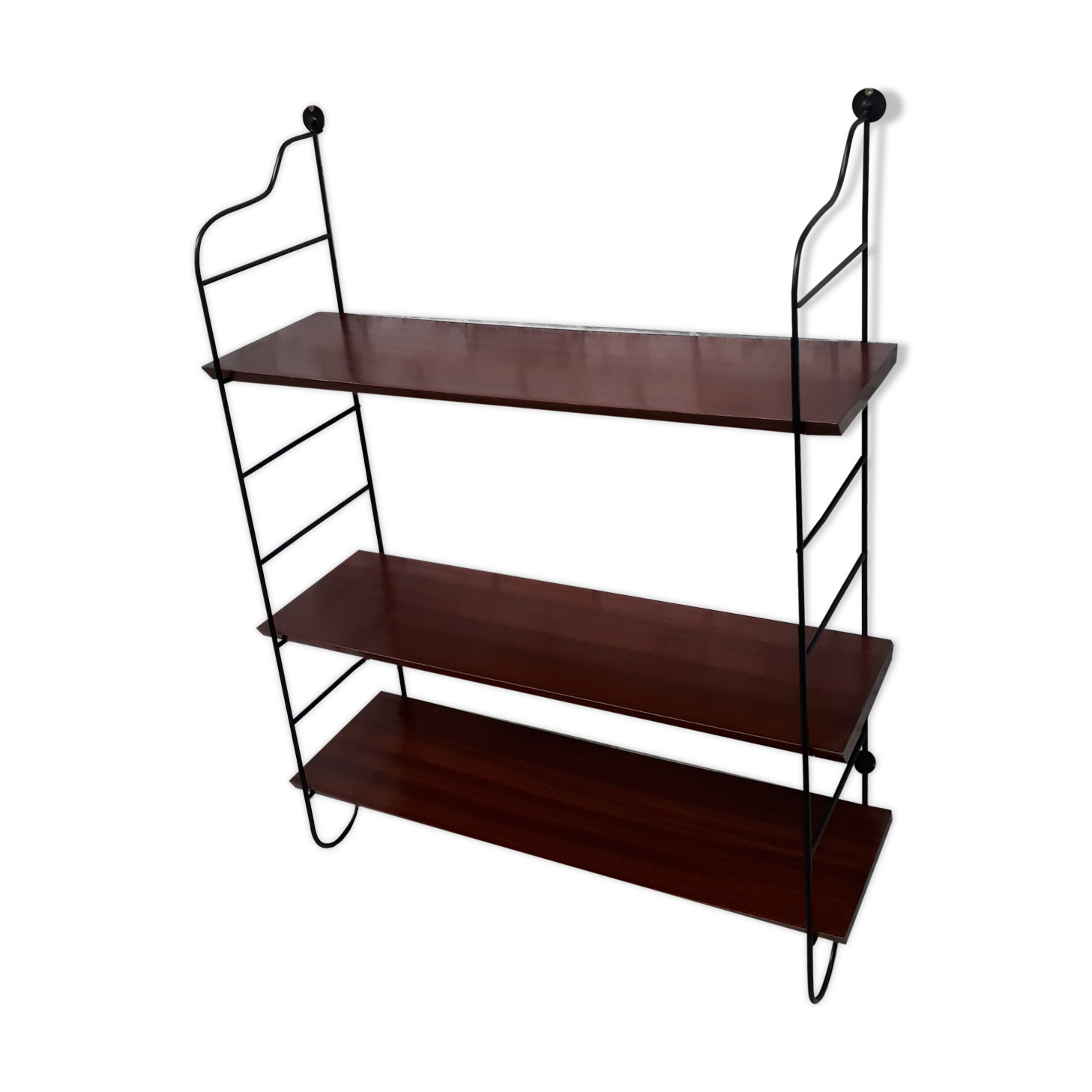 Scandinavian floor 1940 has 50 tomado, steel and 3 trays 65x19. Wooden mahogany plating