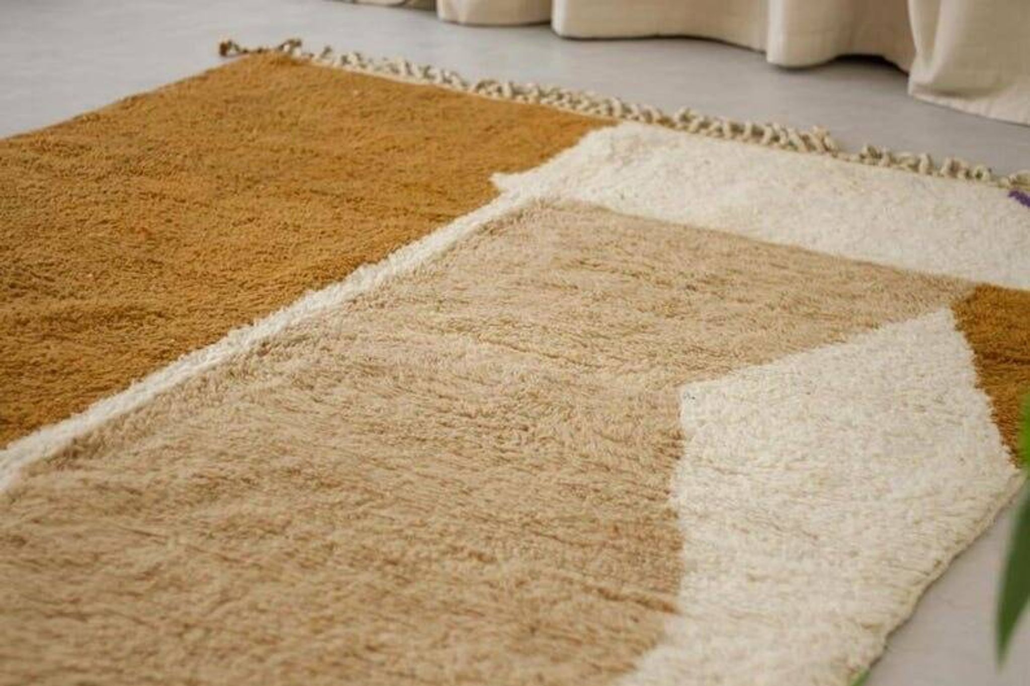 Tapis en laine pure fait main artisanale taille 150 x 250 cm