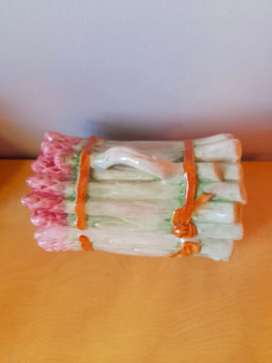Asparagus service in hand-painted Majolica
