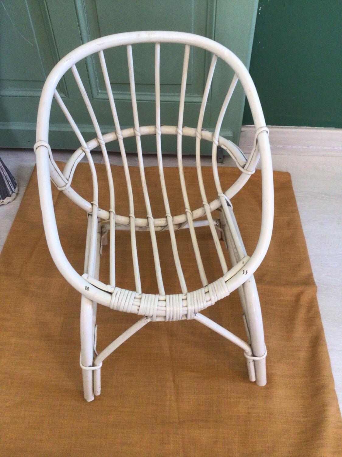 Fauteuil coquille enfant