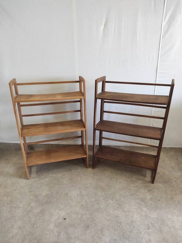 Foldable and stackable wooden shelves