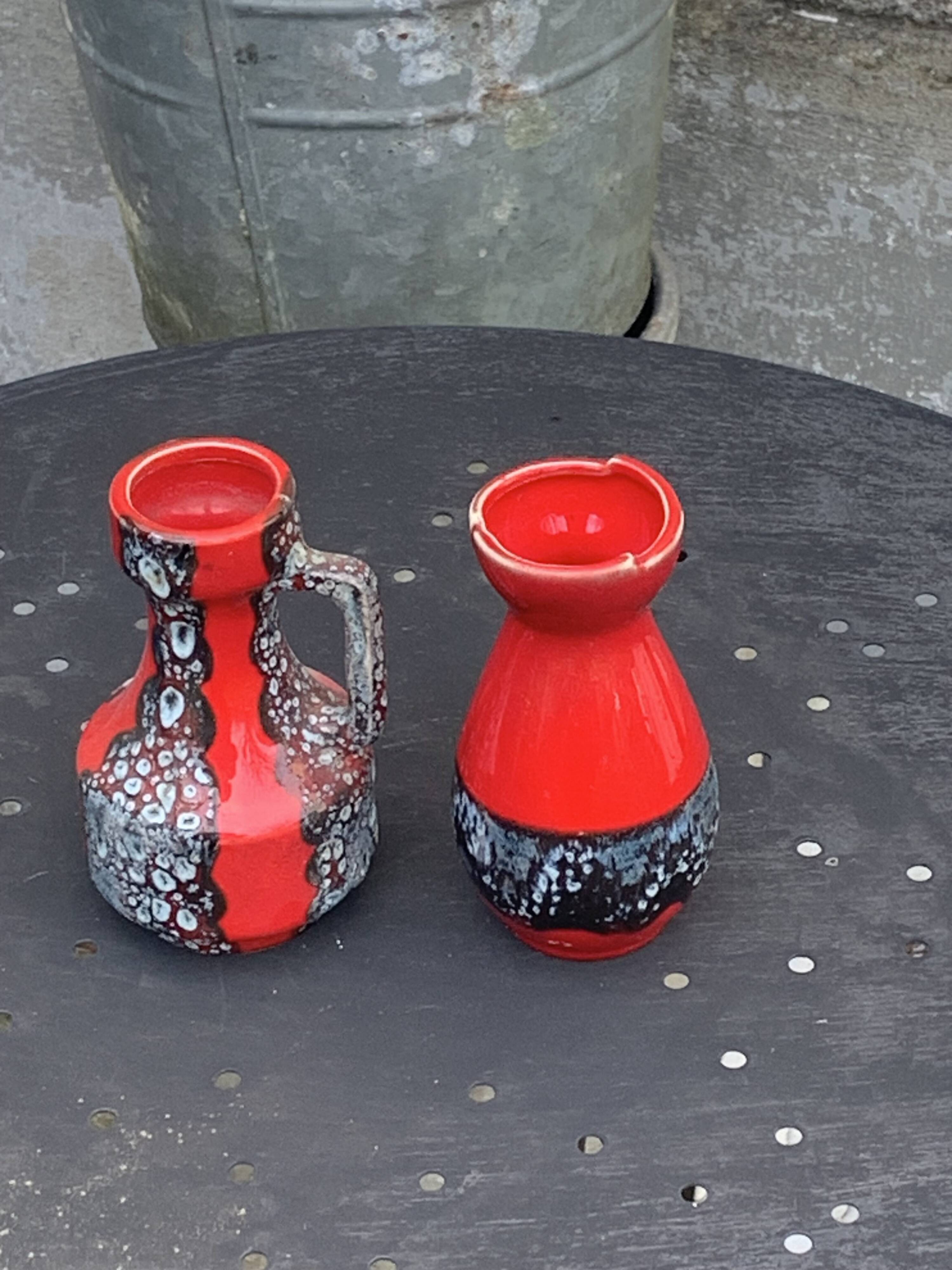Set of two vases, soliflores in designer red and gray enameled ceramic, Vallauris style