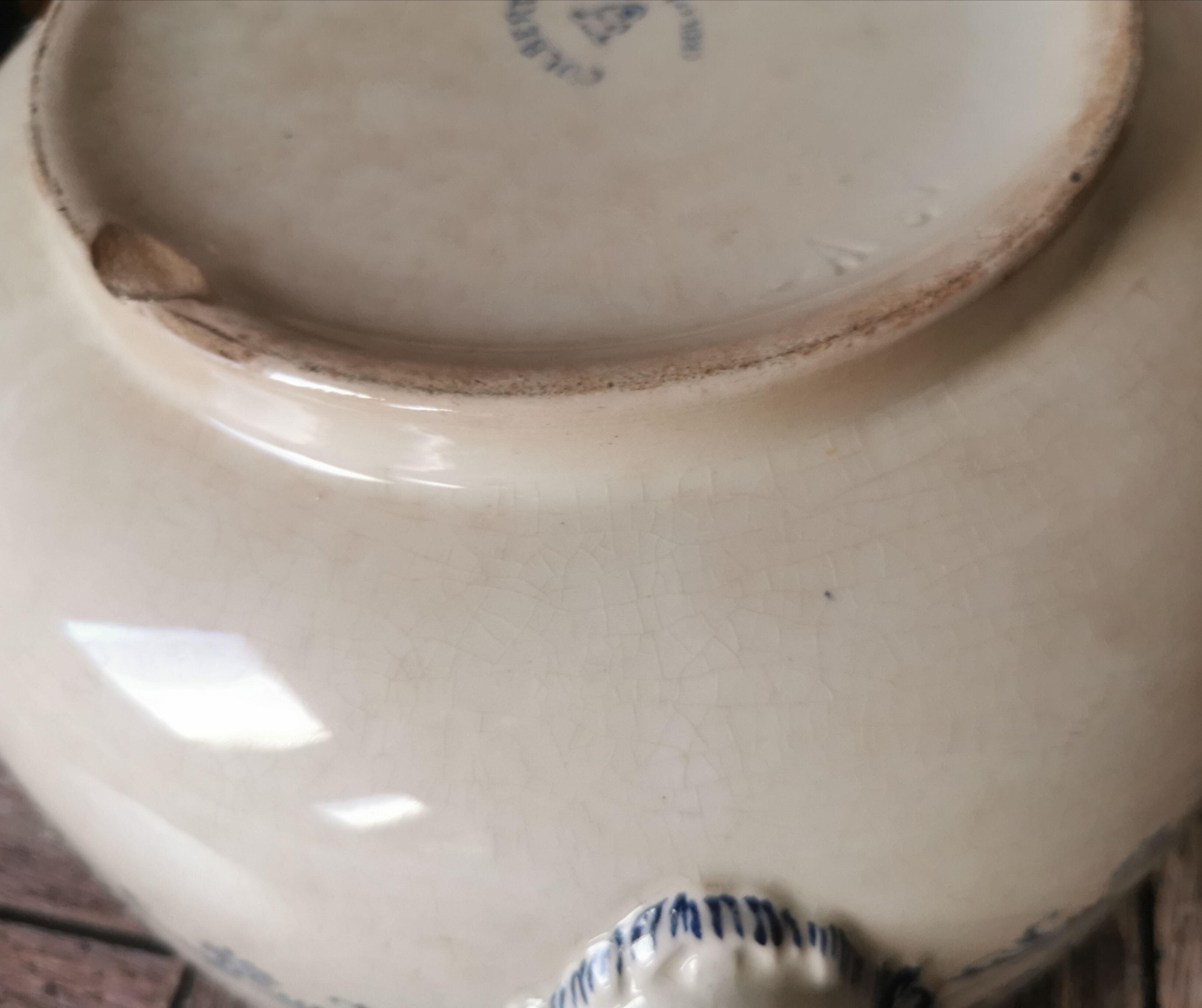 Souptureen heads of Lions Colbert Creil and Montereau