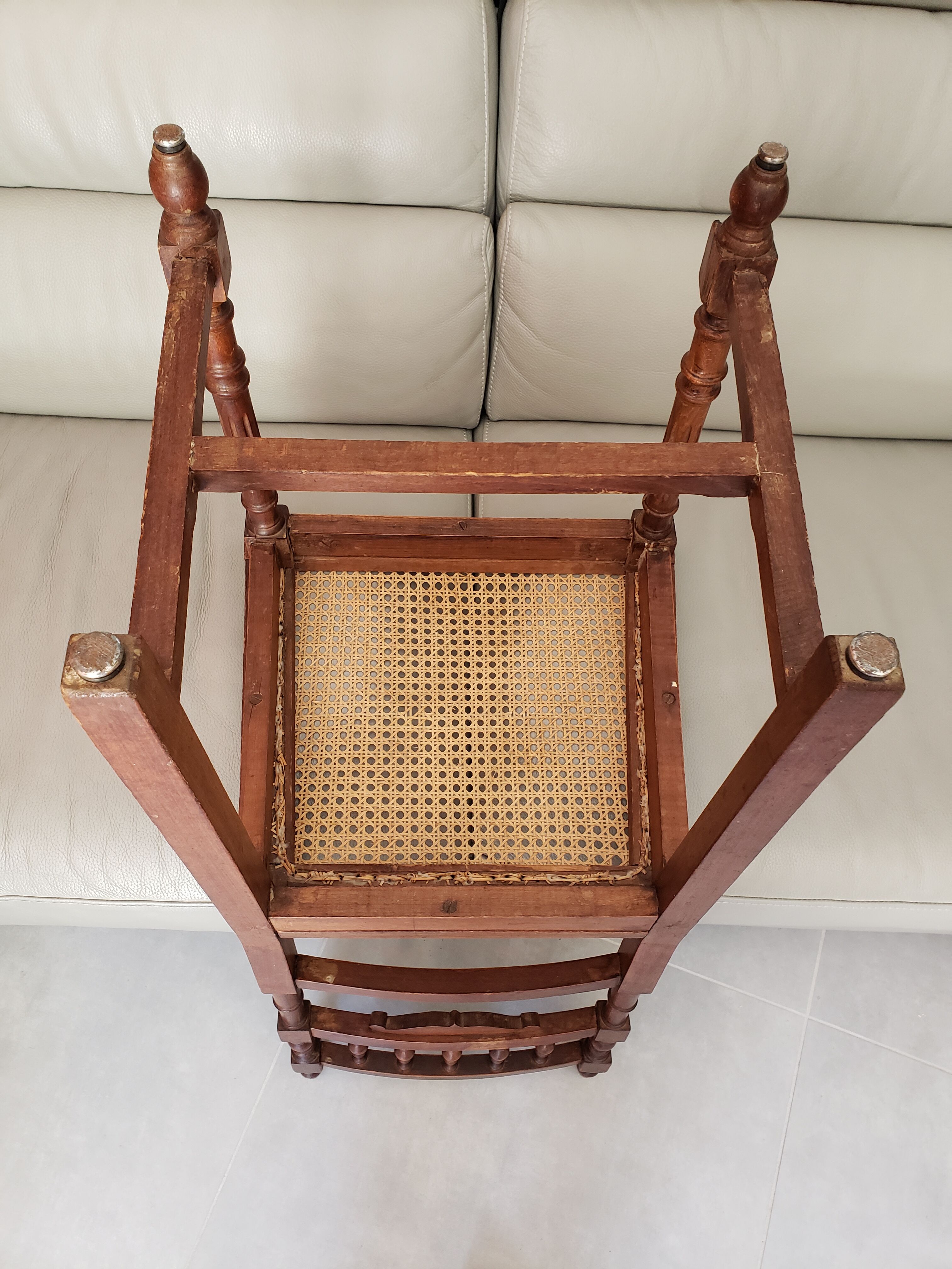 4 vintage chairs in turned wood and cannage from the 1910s