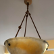 Suspension en albâtre