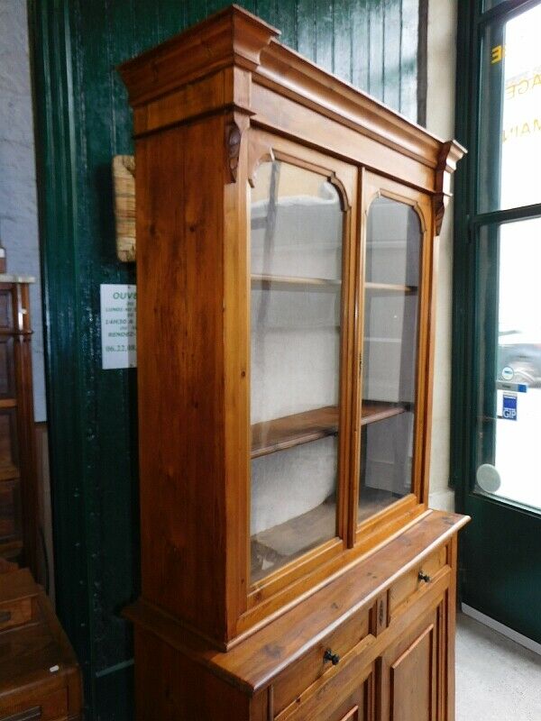 2-body buffet or 19th century fir museum