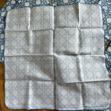 Tablecloth + napkins