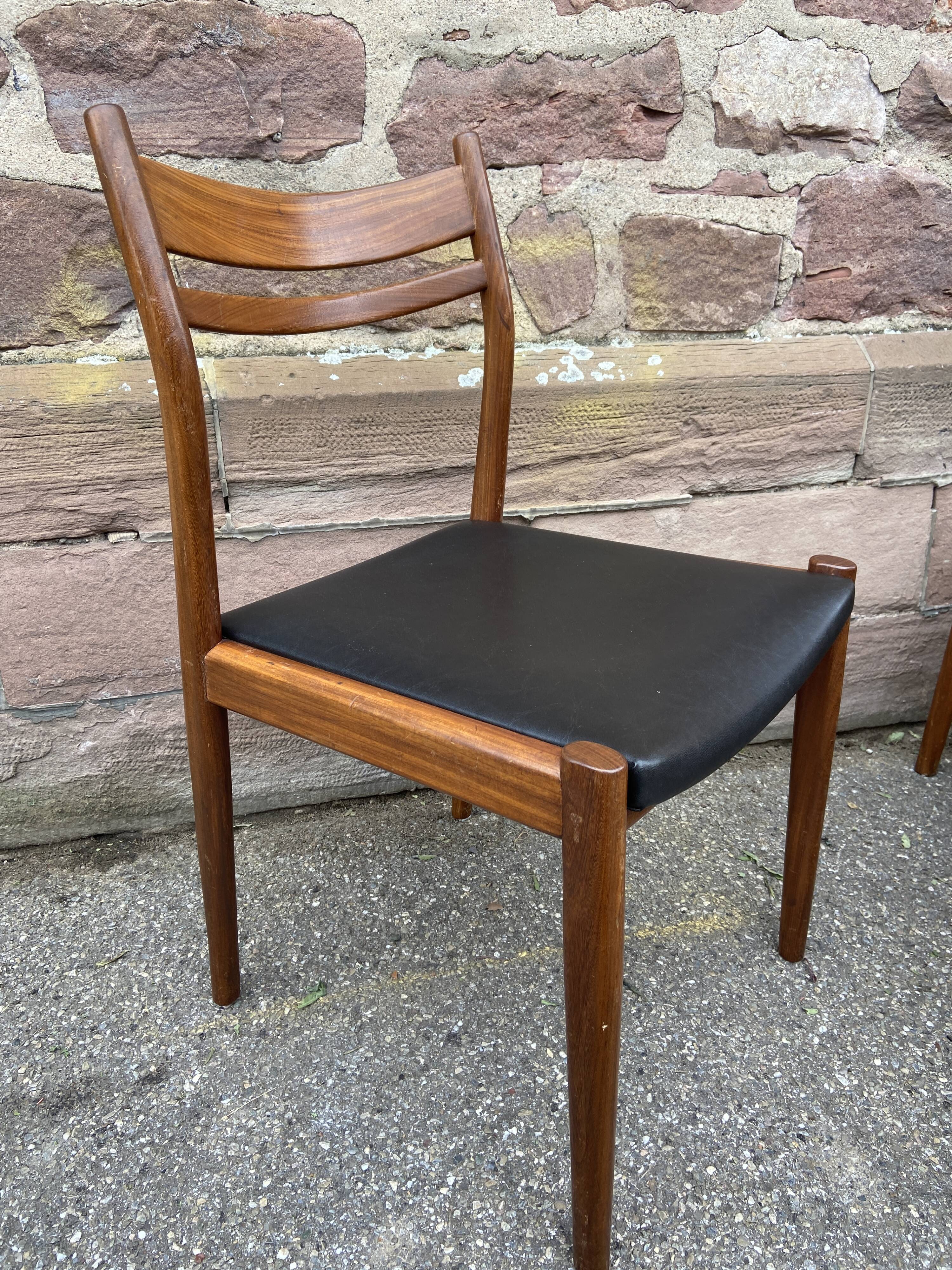 6 vintage Danish Scandinavian style chairs from the 1970s