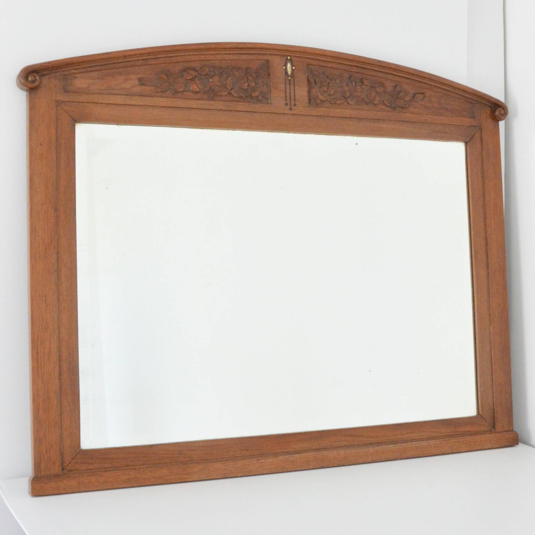 Bevelled Art Nouveau mirror in oak, vintage 1920.