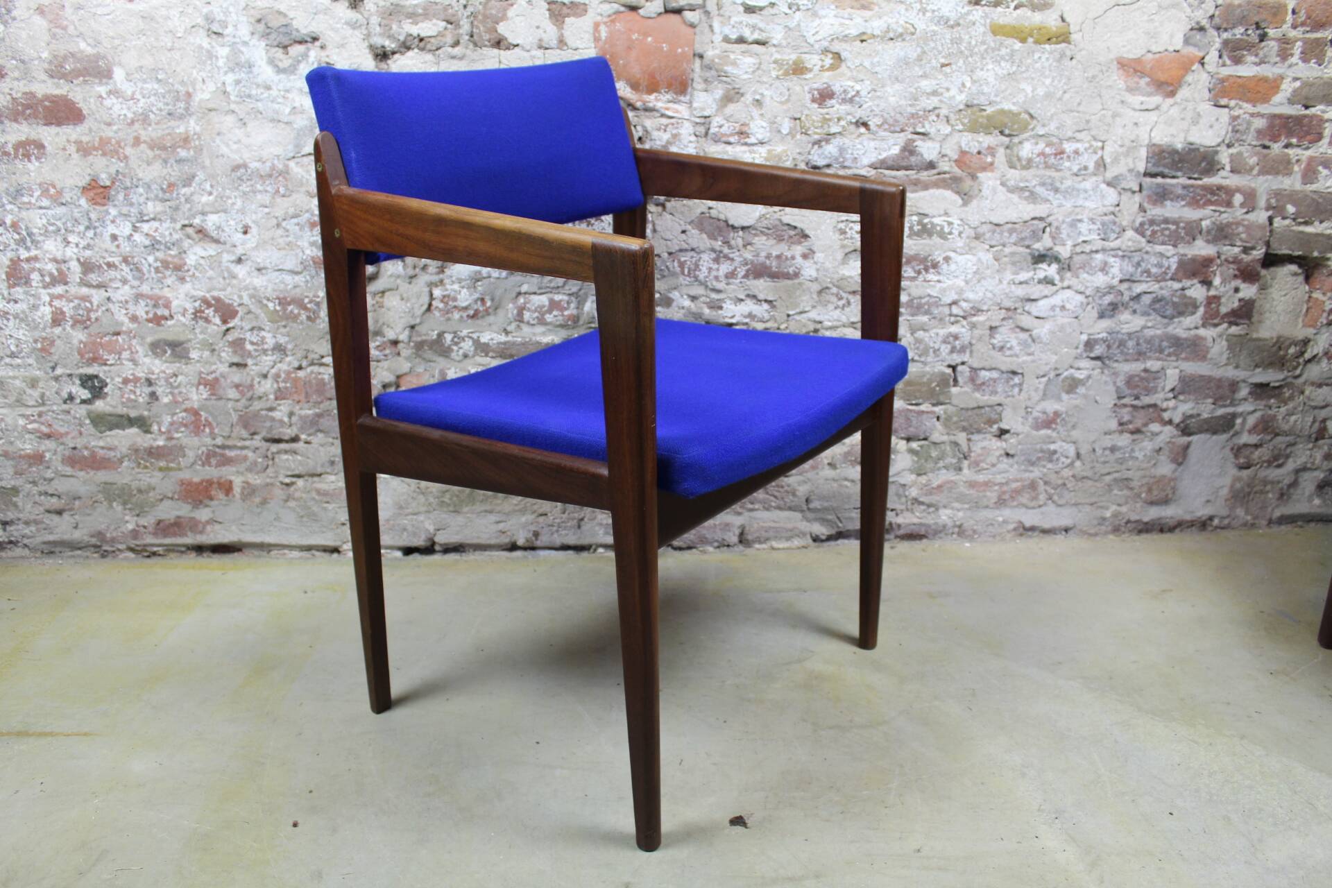 Set of #6 rudolf glatzel diningchairs (armrest). model emt0030