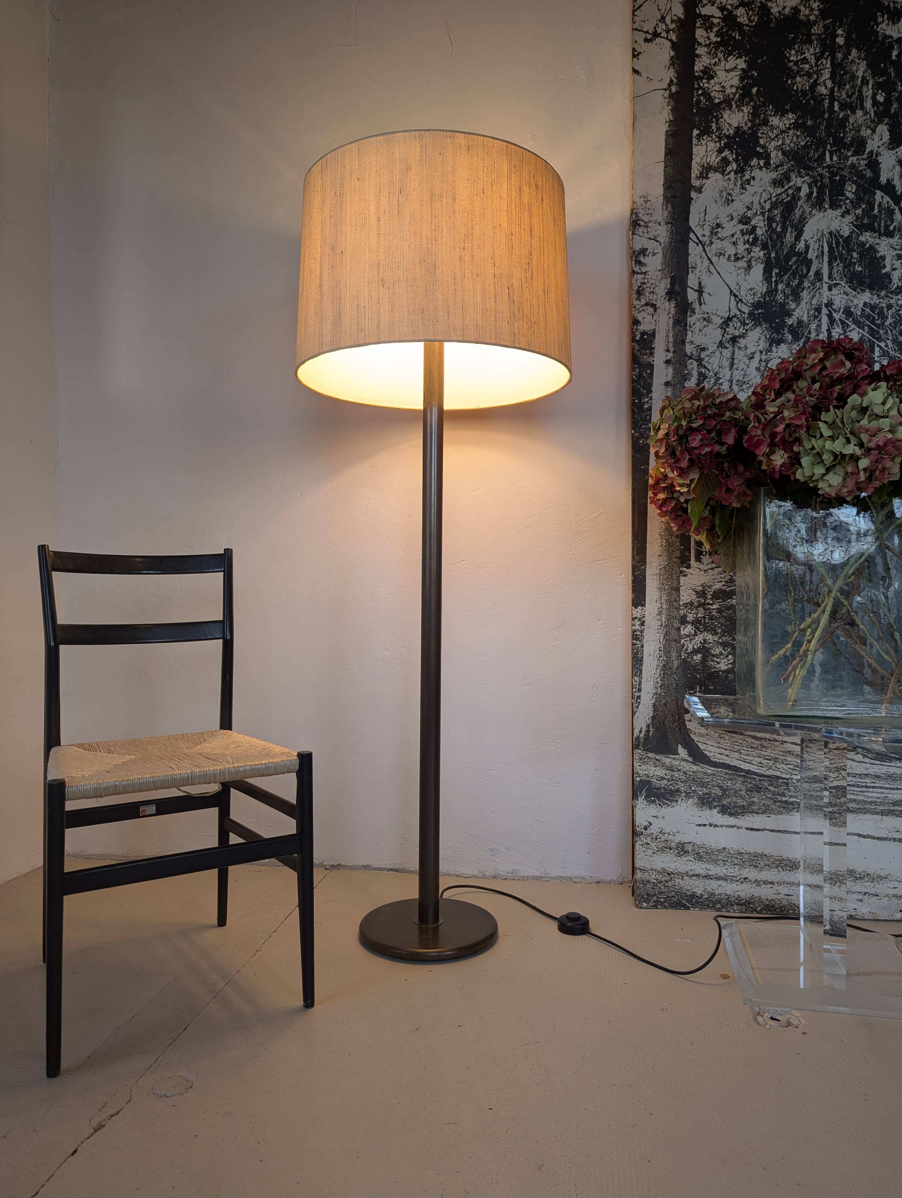 Lampadaire en laiton , 1970