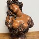 Sculpture en terre cuite, buste Bacchante raisins et vignes