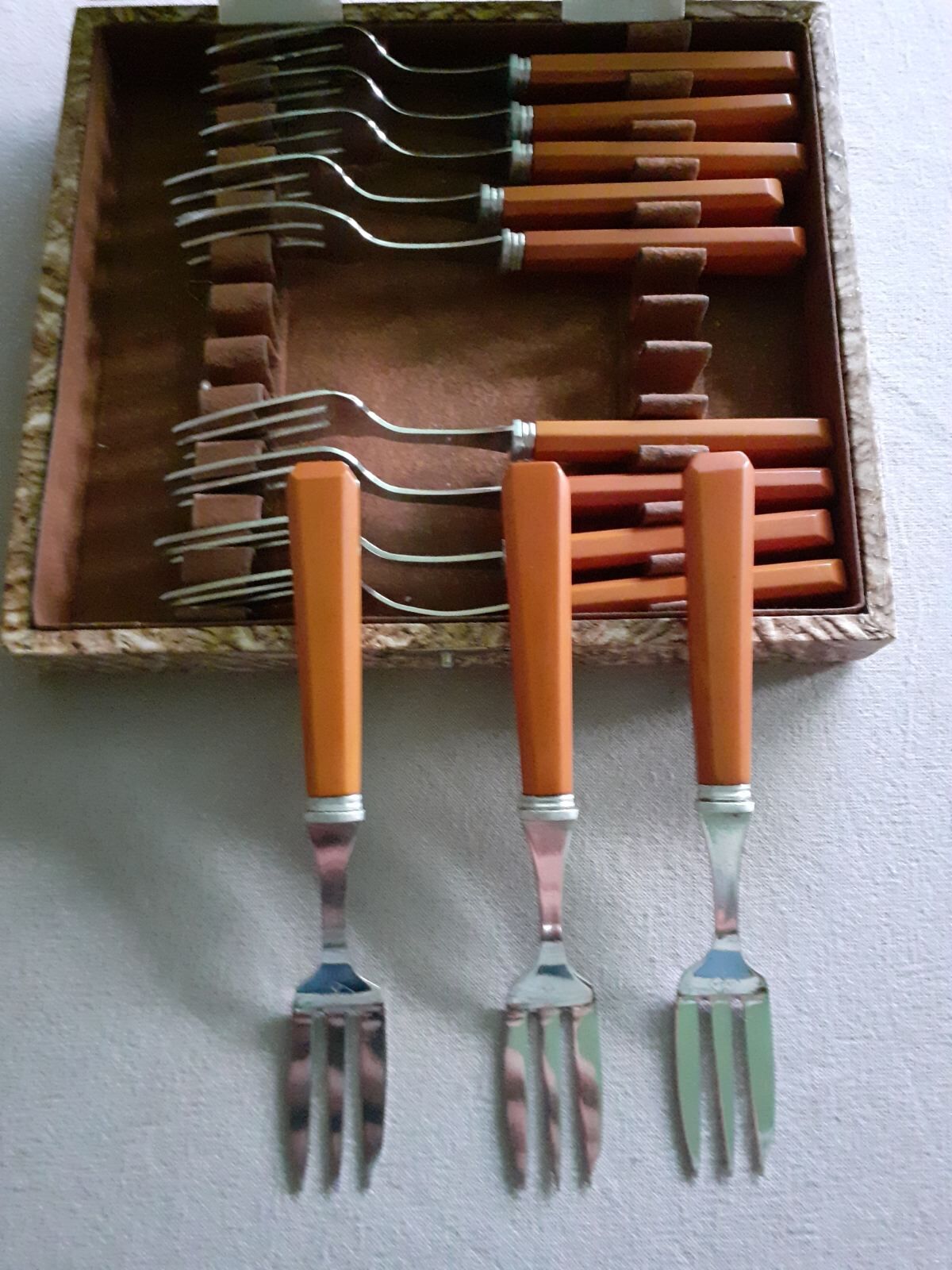 Lot of 12 dessert forks