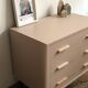 Commode rose rénovée