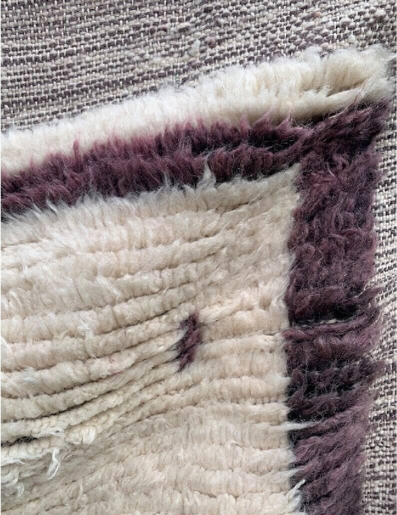 Magnificent handcrafted rug 250cm x 150cm