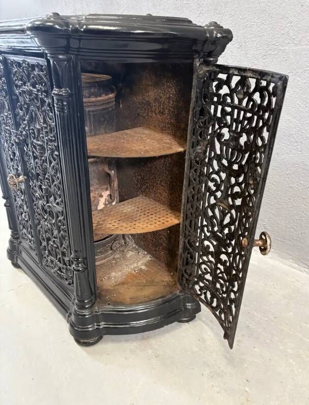 Antique decorative fireplace insert ornate cast iron black 1900s French style