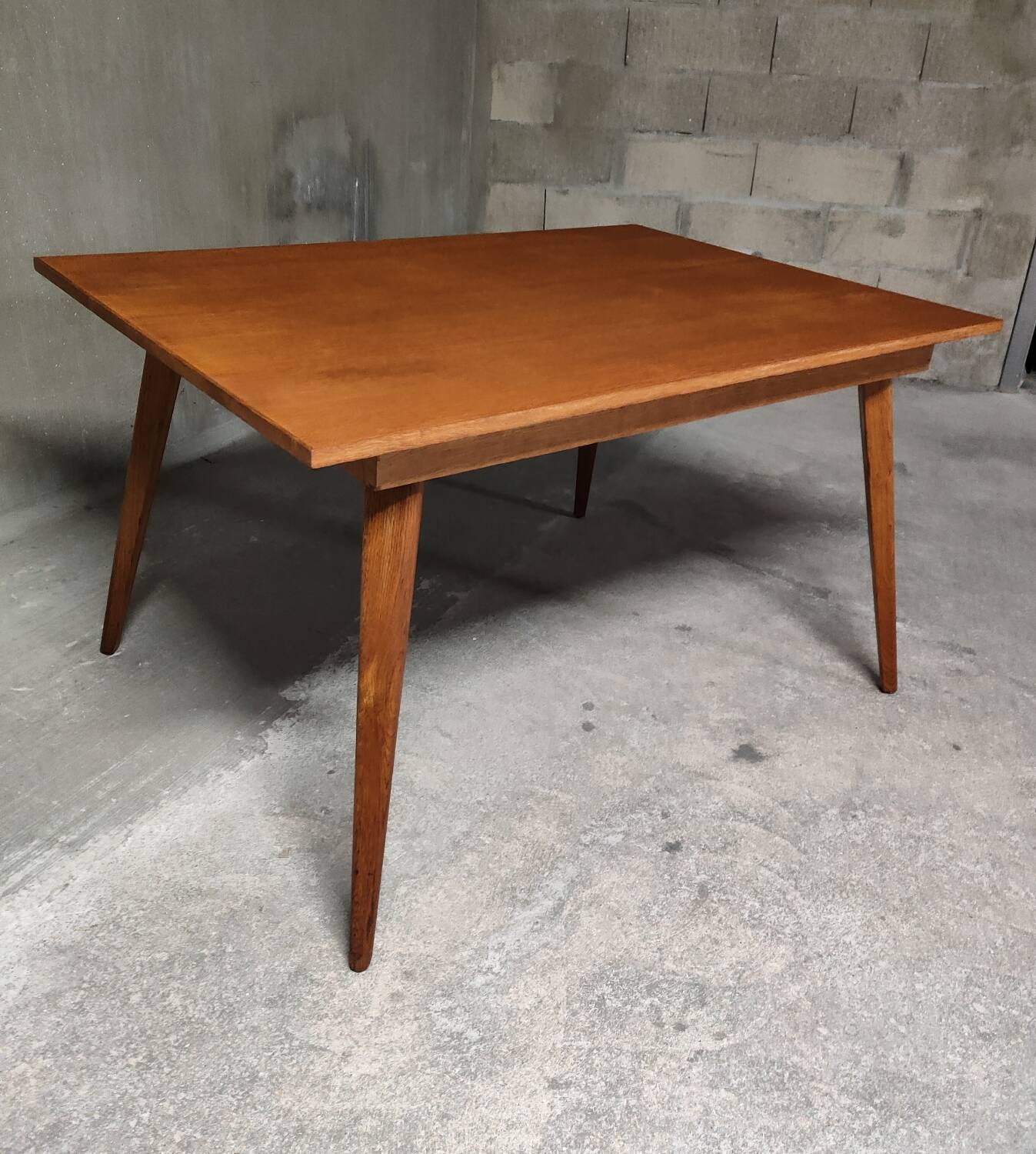Table de salon pieds compas 50's en chêne 130x90 cm
