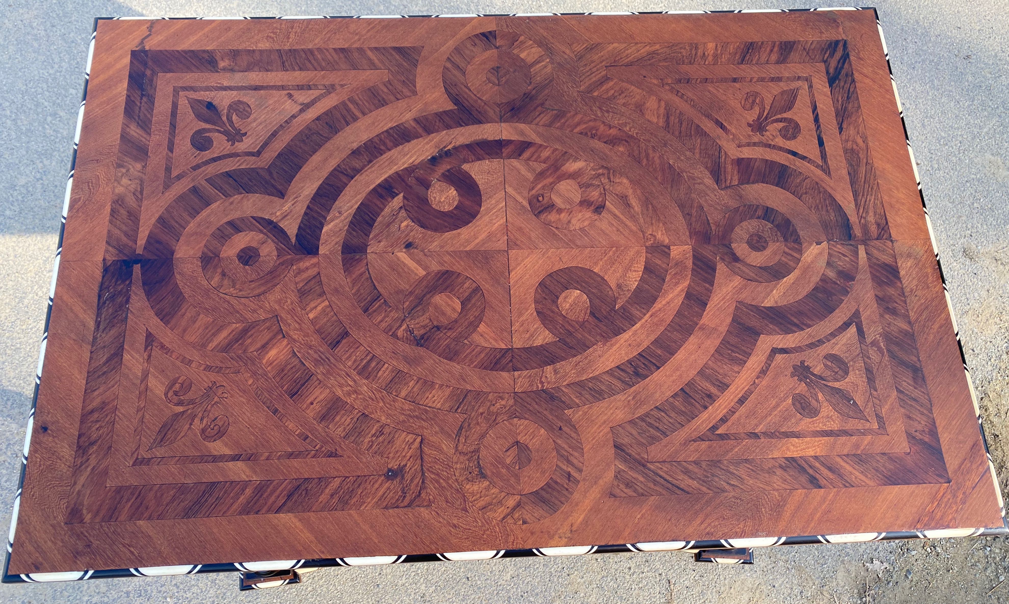 Louis XIII-style table 19th century