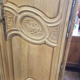 Armoire normande ancienne décapée