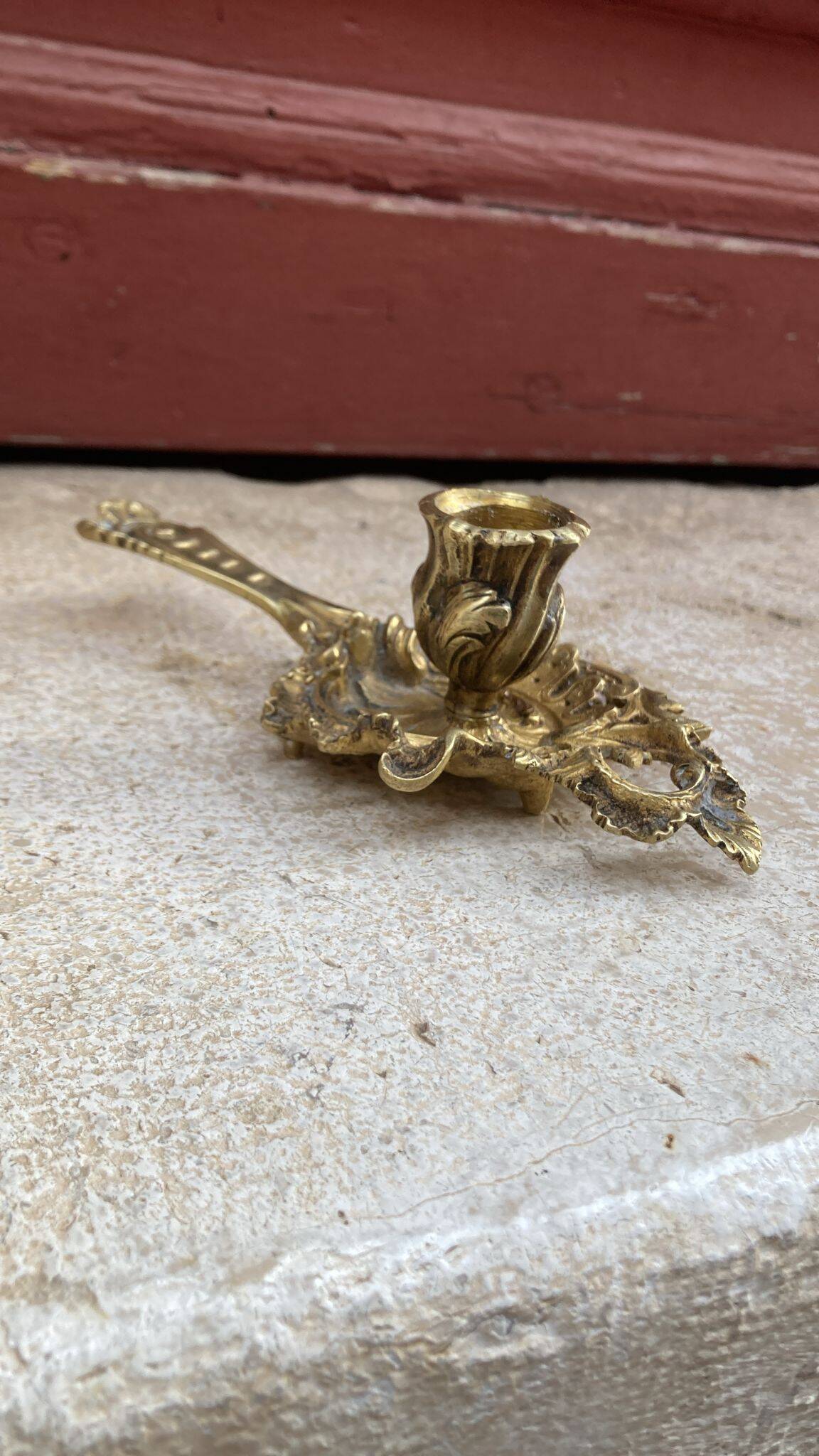 Pair of hand candlesticks / bronze candle holders
