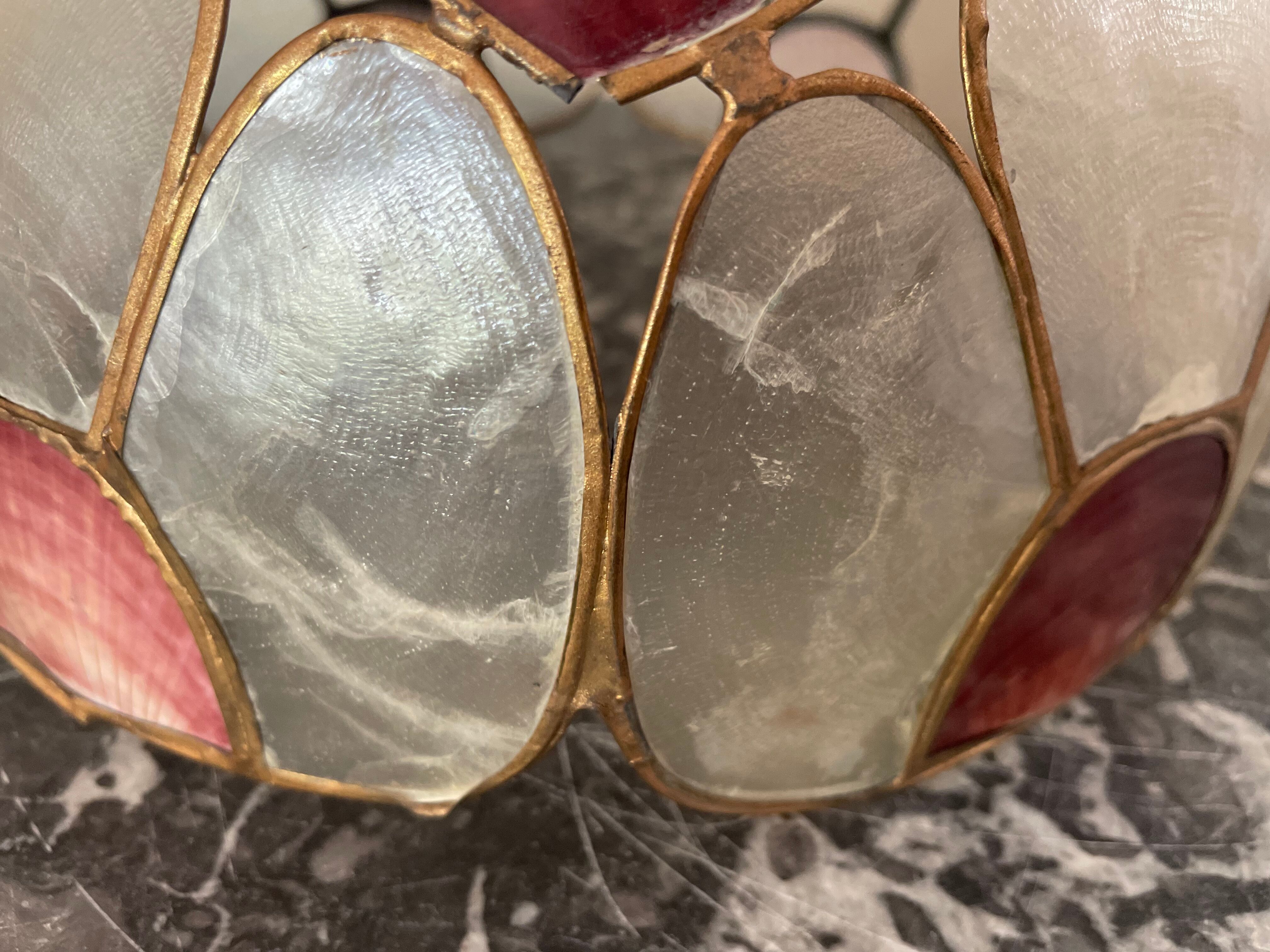 Mother-of-pearl suspension