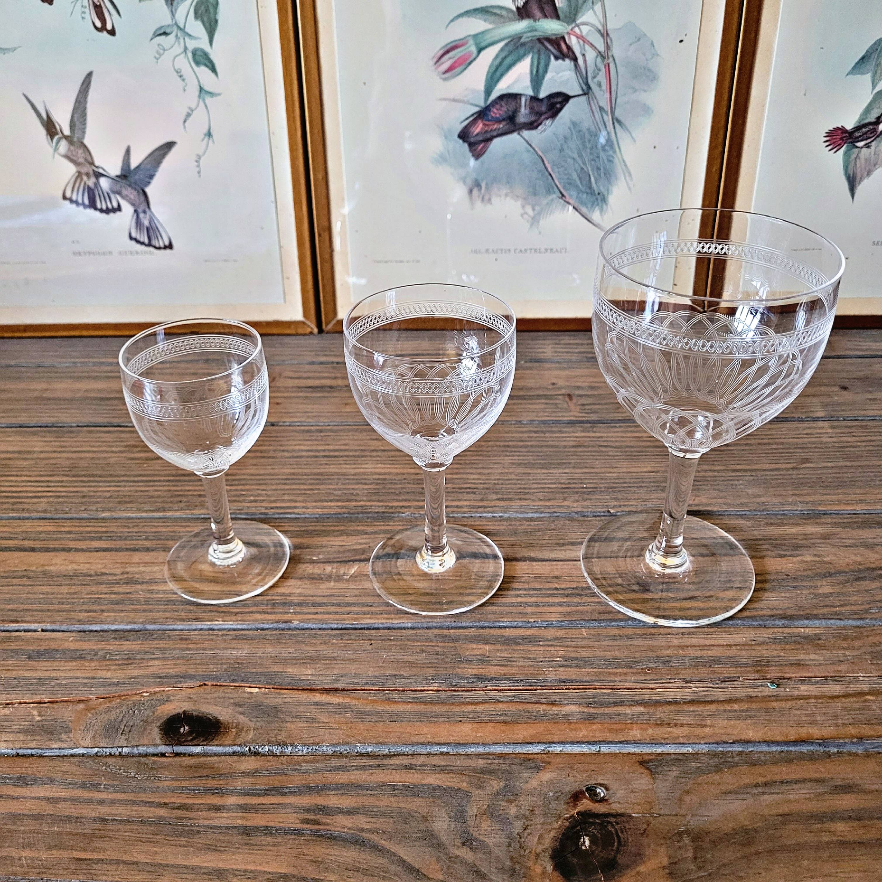 Antique red wine glasses in guilloche crystal, late 19th early 20th century (set of 6)
