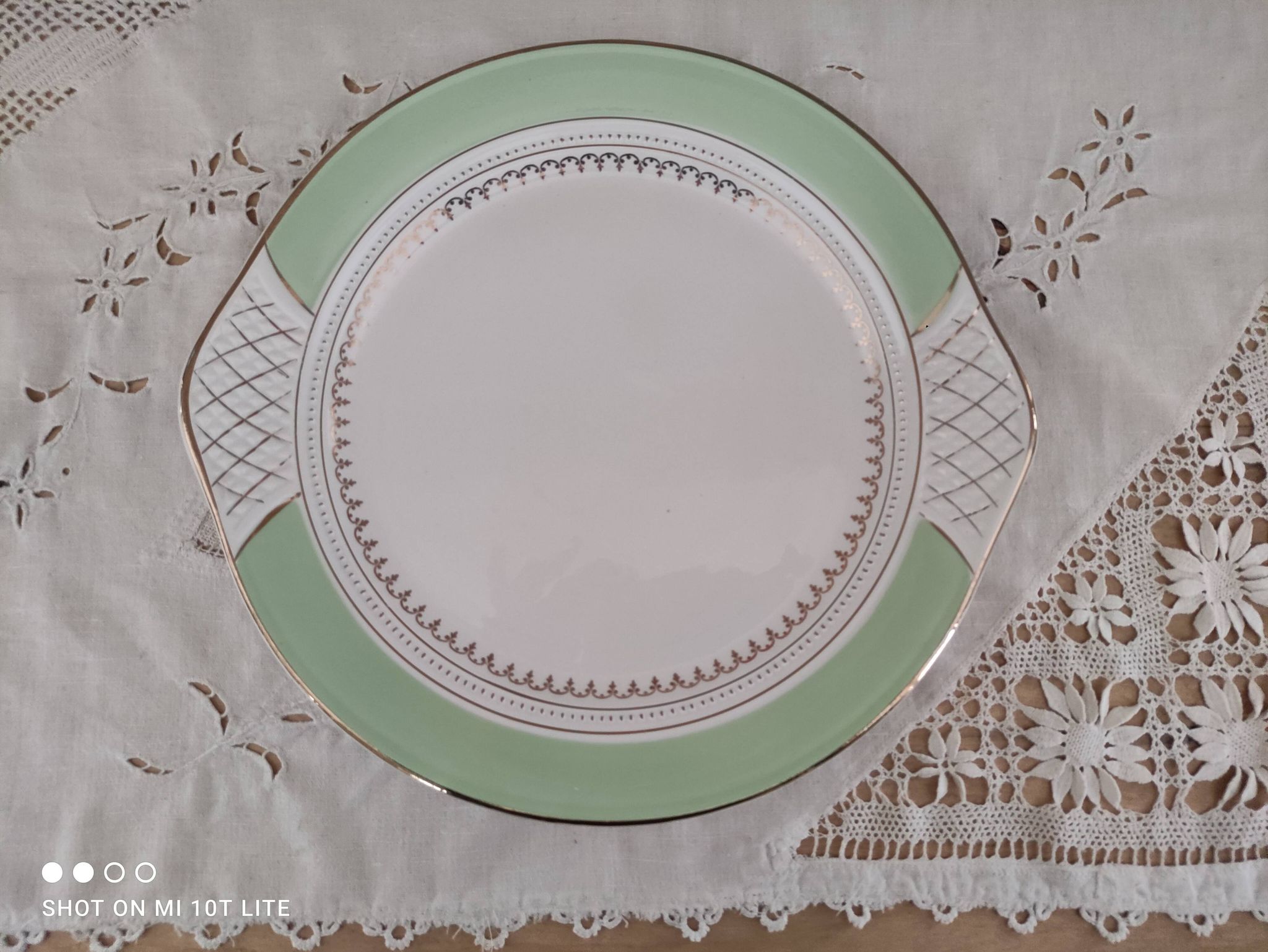 Pie dish with ears in water green and golden frieze l'Amandinoise