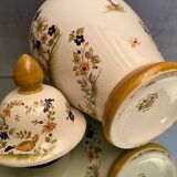 Potiche in earthenware decoration Old Moustiers XVIIIth