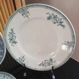 6 anciennes assiettes creuses dépareillées en Terre de Fer vertes et bleues