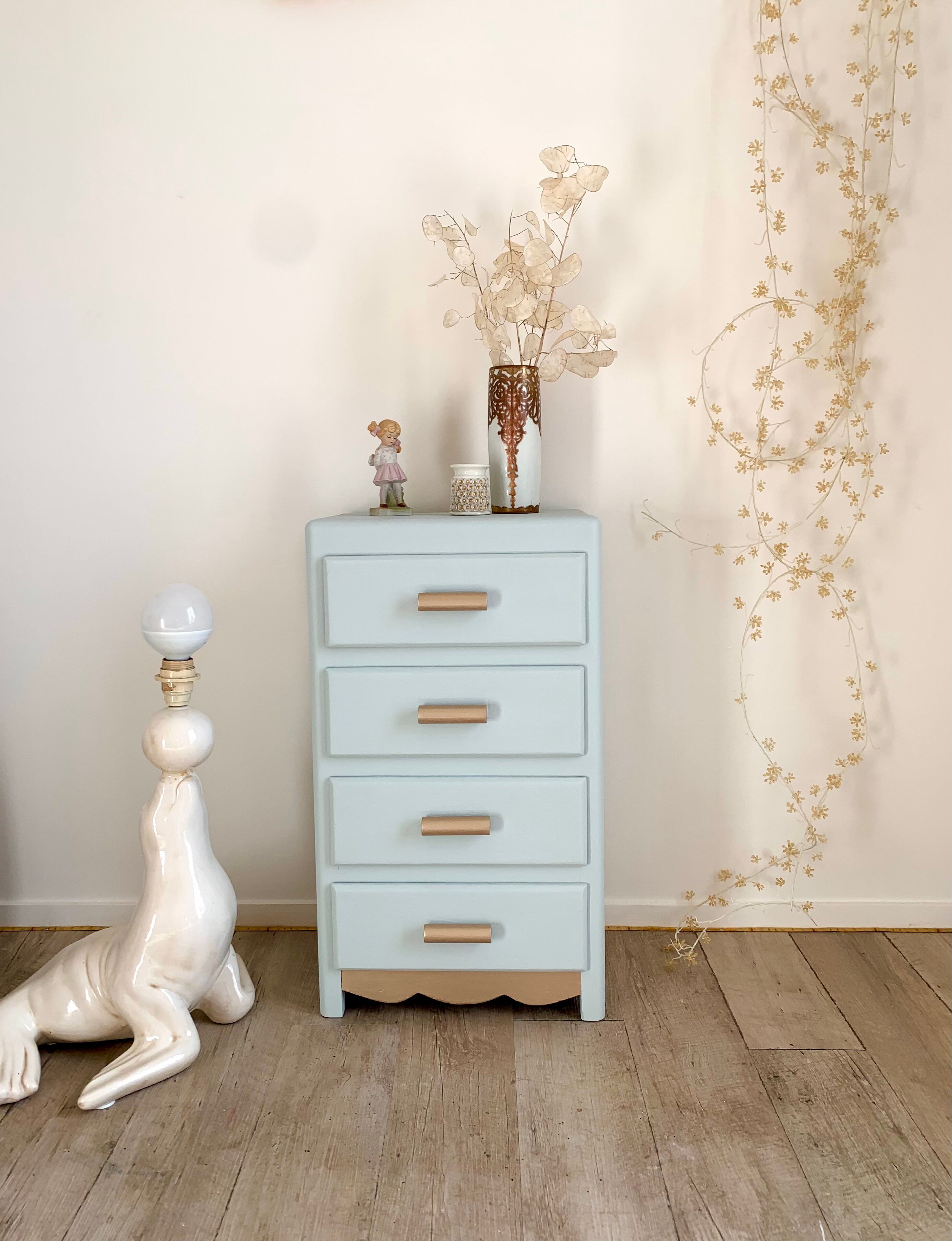 Chiffonnier vintage