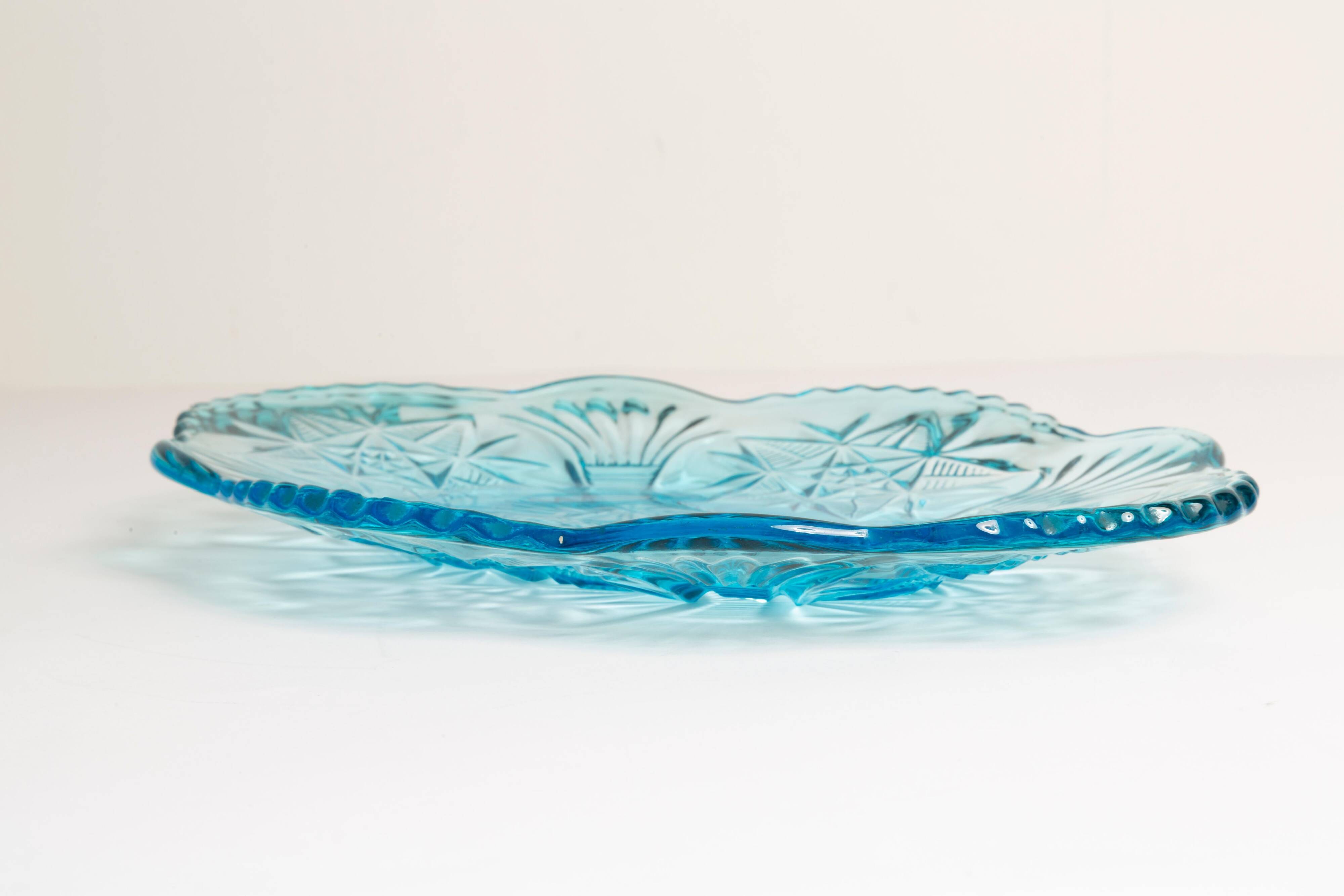 Light blue decorative glass plate, mid-century, Italy, 1960s.