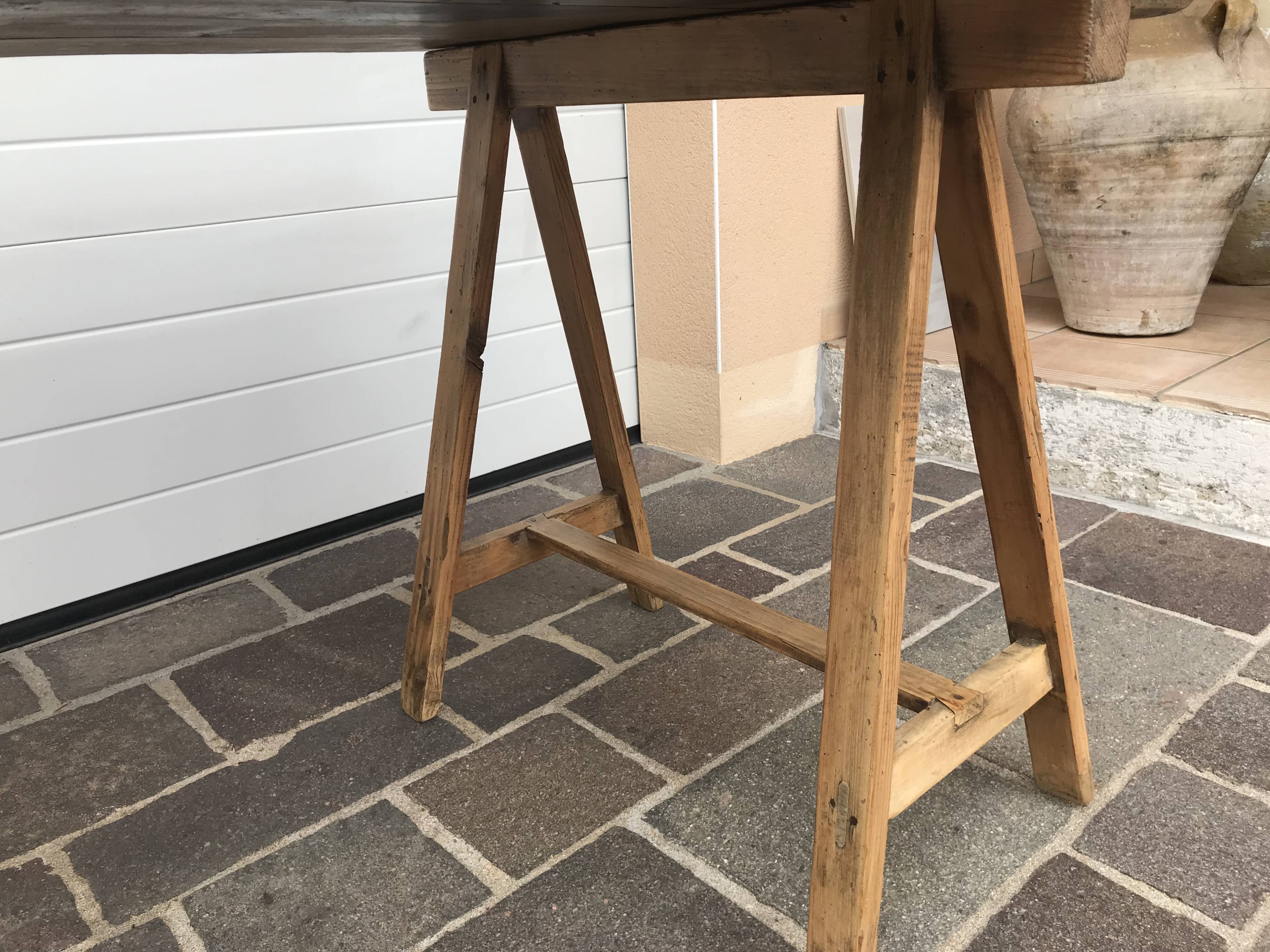 Winegrower's farm table