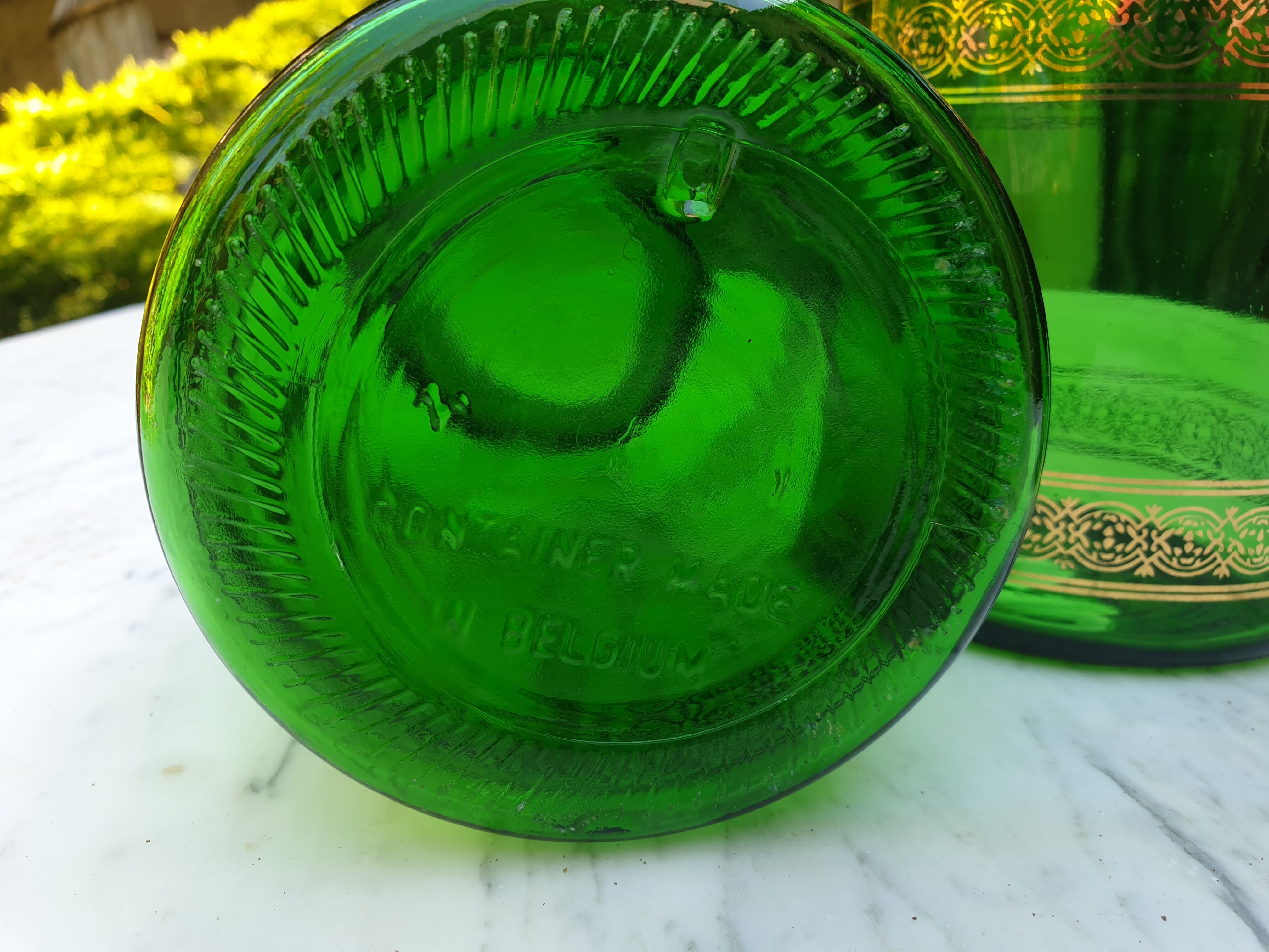 Pots anciens à pharmacie en verre vert