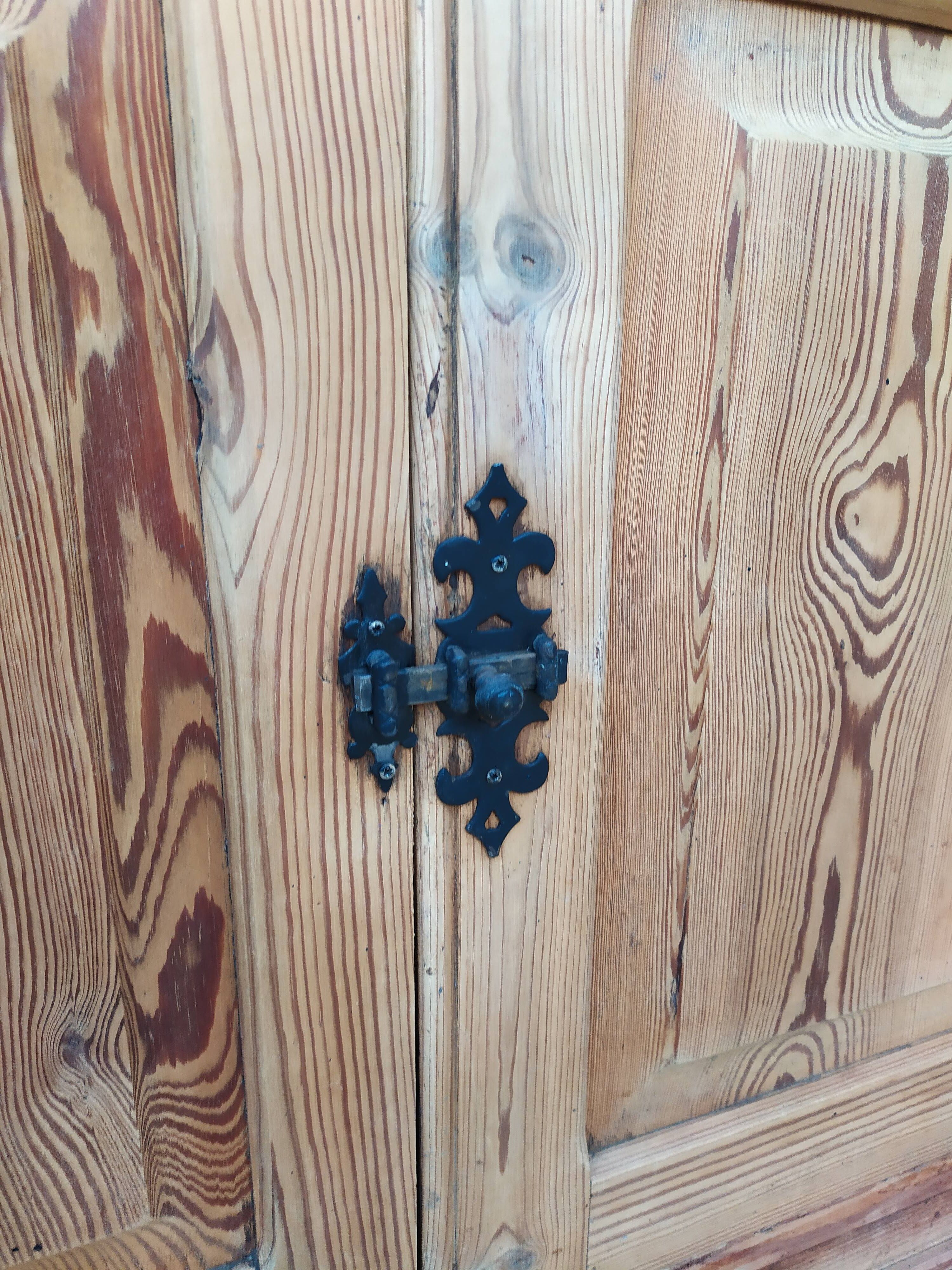 Buffet stripped fir