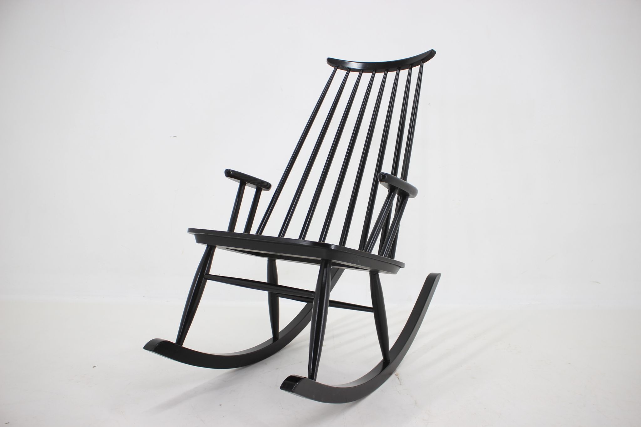 1960s Varjosen Puunjalostus Beech Rocking Chair, Finland