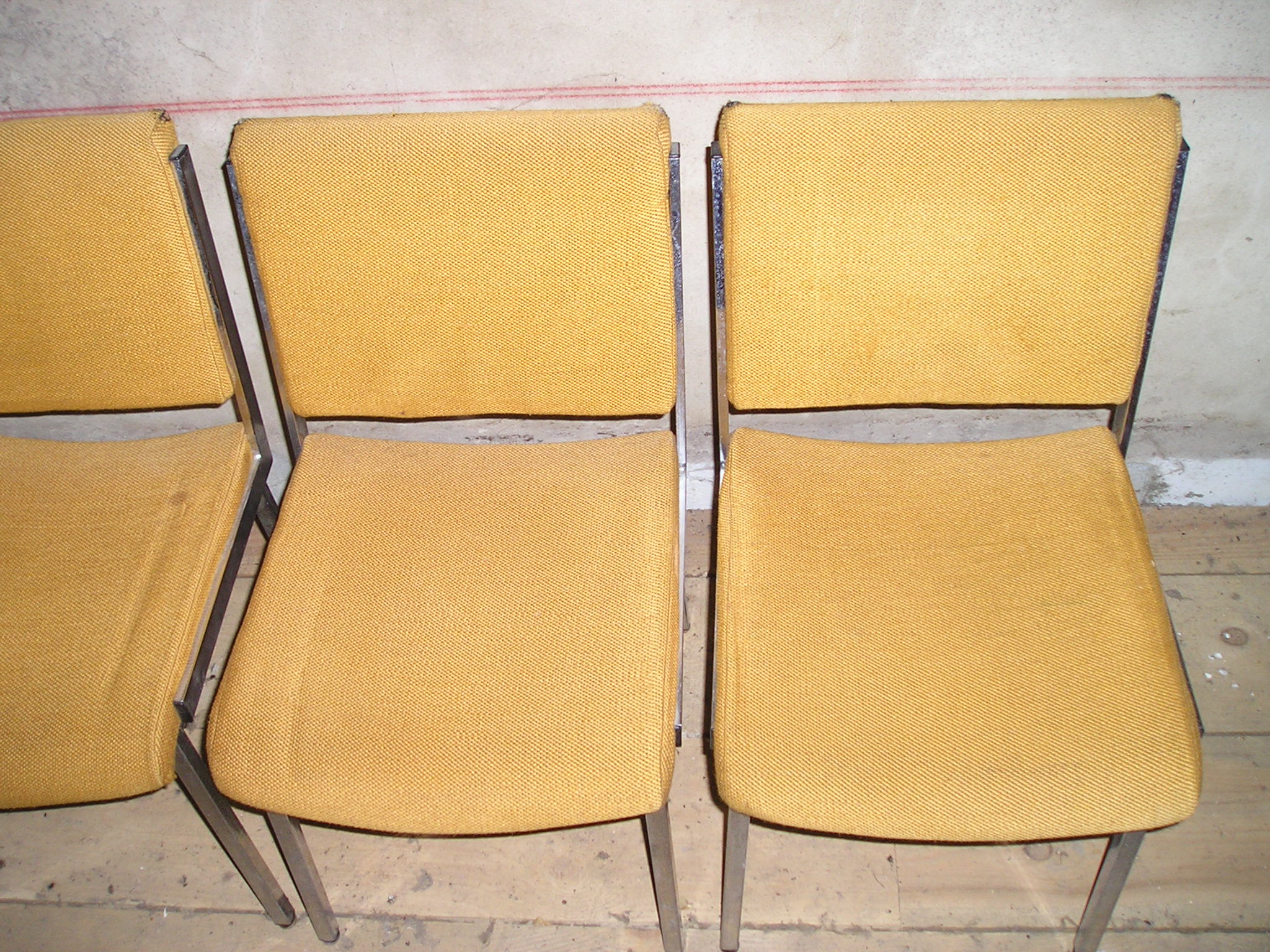 Set of 4 chrome metal chairs and 1970 fabric
