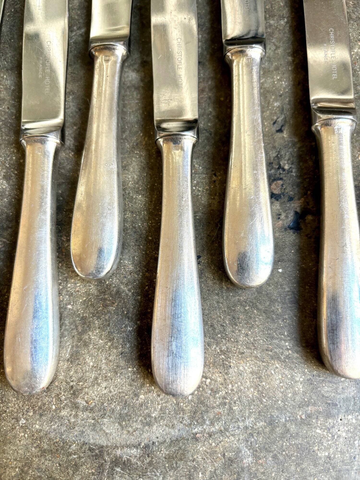 6 Christofle Hôtel dessert knives in silver metal